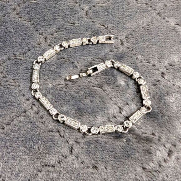 Vintage 1990's Art Deco Style Rhodium Plated Cubic Zirconia Bracelet - Picture 2 of 11